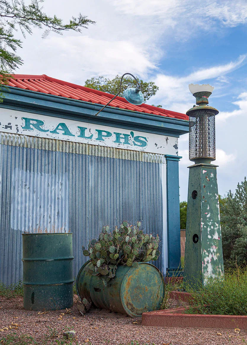 JA009 Abandoned Tucson JA009 Abandoned Tucson, architecture by Janell Evelyn Baca, Casa de Baca Studios, Florence, Arizona